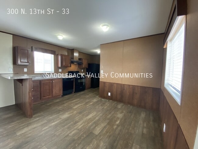Building Photo - 300 N 13th St Unit 33