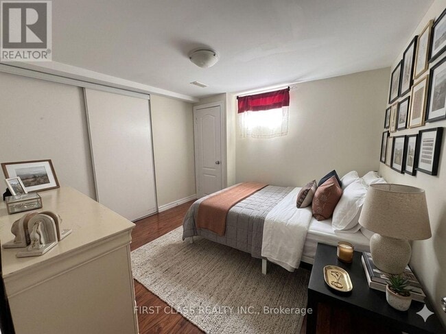 Photo - 50 Guild Hall Dr