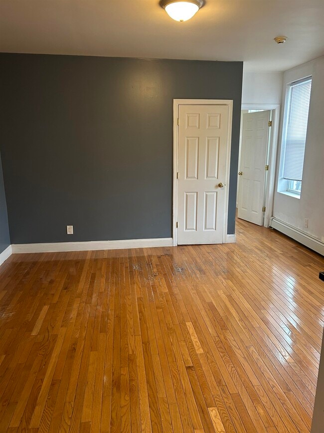 Photo - 6608 Polk St Apartamento Unidad 2A