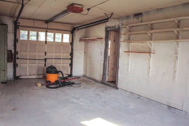 Photo - 610 N Chestnut