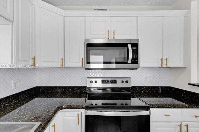 Photo - 2555 NE 11th St Unit 808