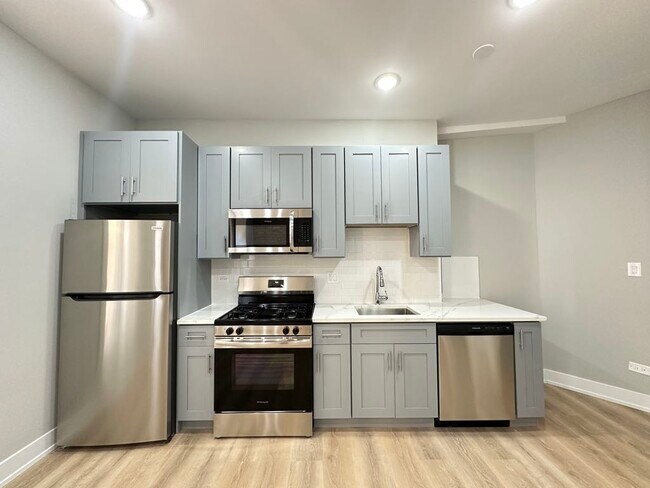 419 W Belden Ave Unit 21