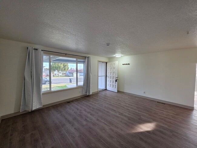 Photo - 1607 S Olson St