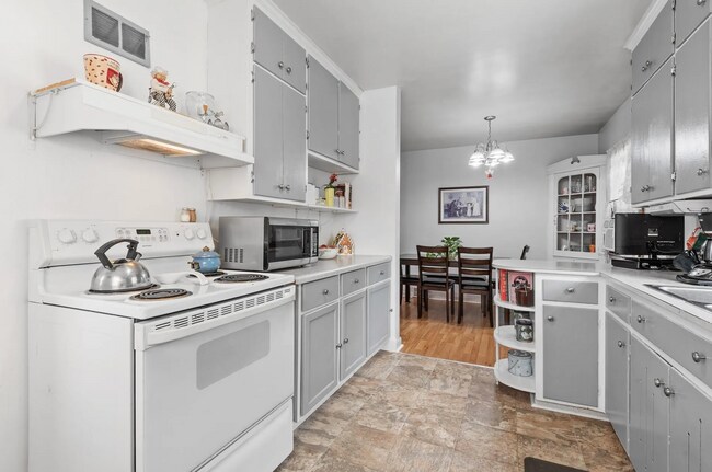 Photo - 1811 Nevada Ave E