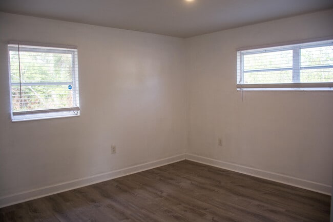 Photo - 86 Hurwood Ave