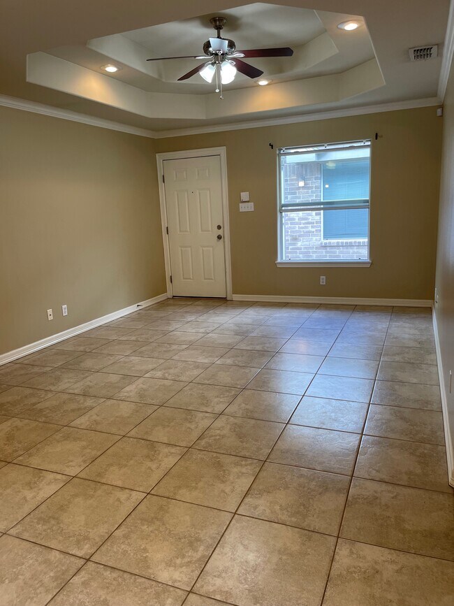 Spacious, Clean and in gated community!