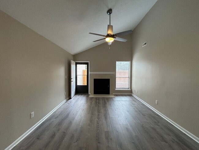 Photo - Well-kept 2 bedroom, 2 bathroom condo