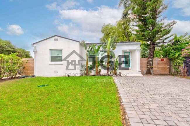 Photo - 968 NE 80th St