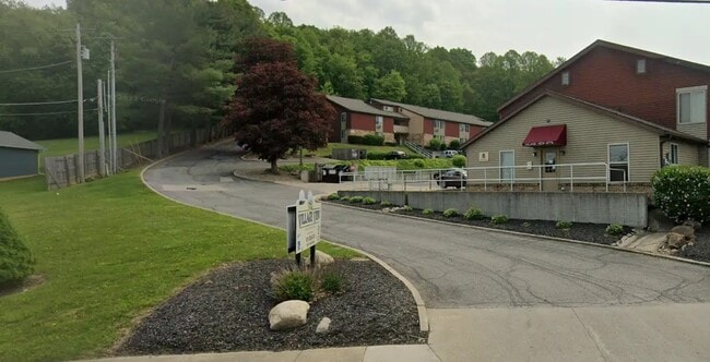 Photo - 375 N Main St