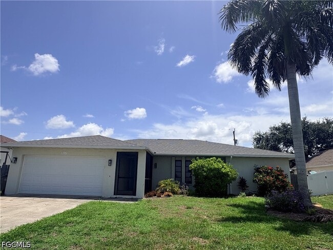 Building Photo - 5113 Chiquita Blvd S