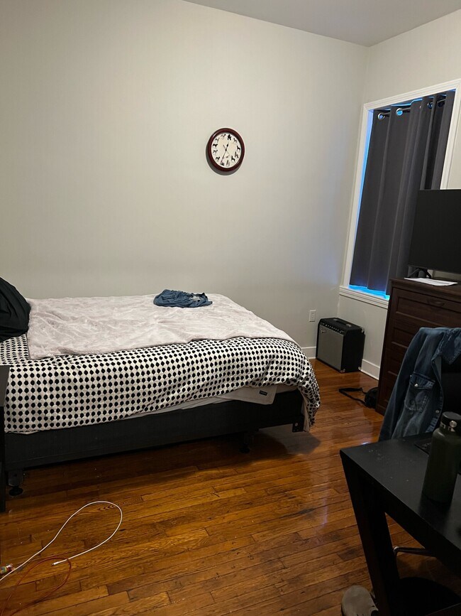 Photo - 207 Fuller St