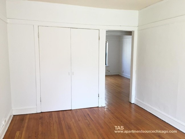 Building Photo - 636.5 W Arlington Pl Unit 50