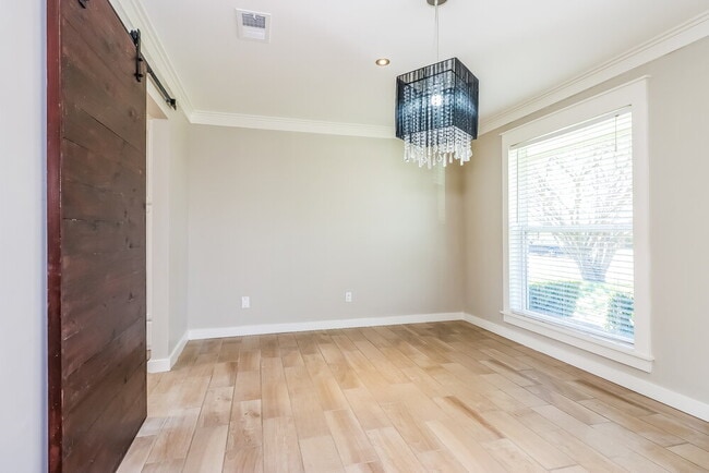 Photo - 6909 Windcrest Ln