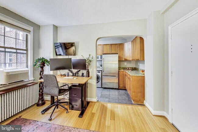 Photo - 1441 Euclid St NW Unidad 105