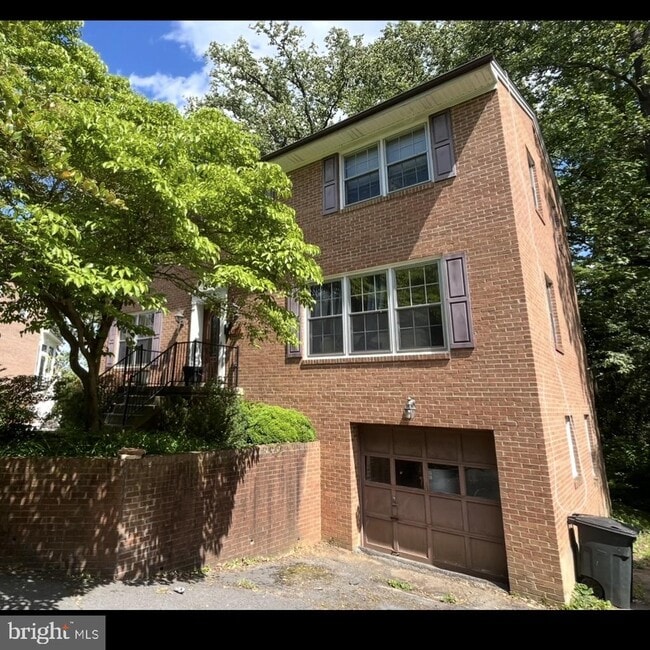 Photo - 5310 Danbury Rd