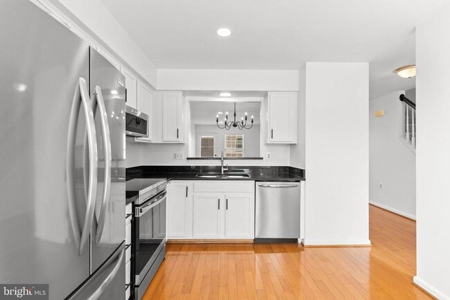Photo - 219 Frazer Dr