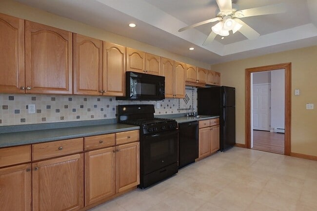 Photo - 520 Main St Unidad A