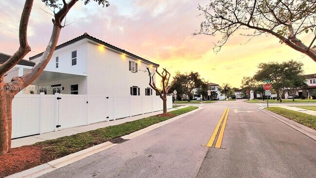 Photo - 17070 SW 91st St