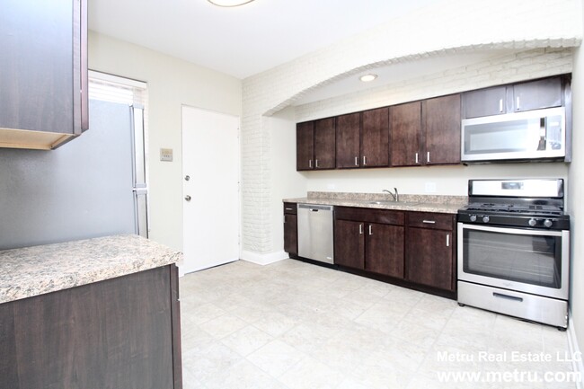 Photo - 2858 N Clark St Condo Unit 3