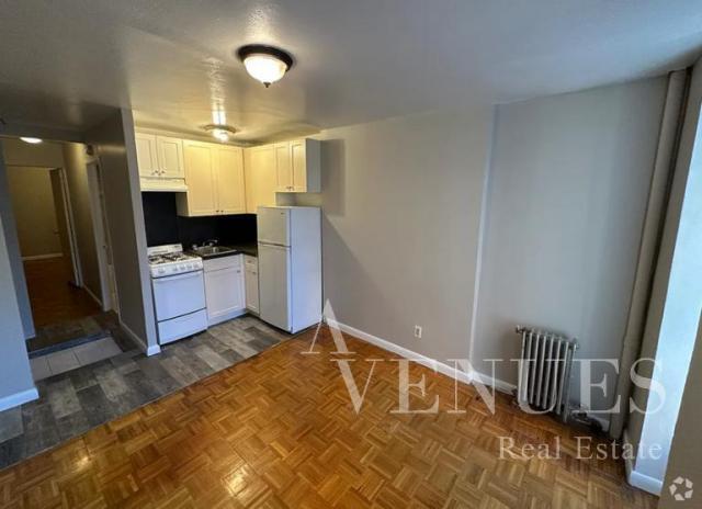 Building Photo - 1 bedroom in NEW YORK NY 10019 Unit 1FW Rental