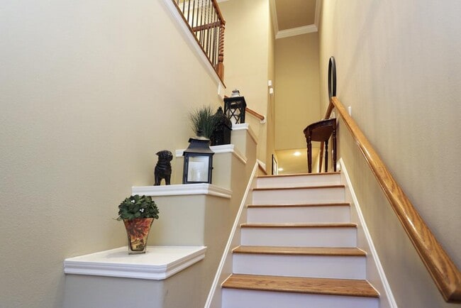 Photo - 1356 Studer St