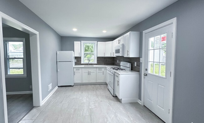 Photo - 338 Broad St