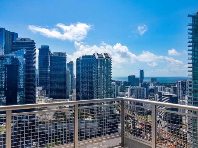 View from balcony - 350 S Miami Ave Unidad #3910 Rental