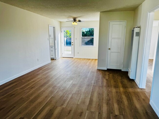 Photo - Remodelled 2 Bedroom Home For Rent in Bell...