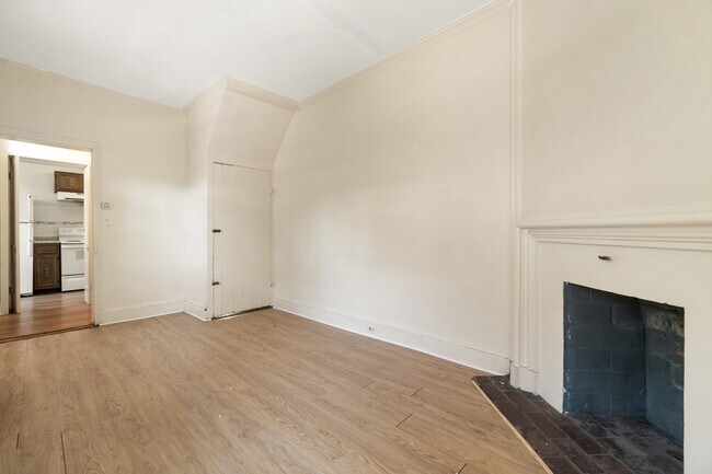 Photo - 206 E 3rd St Unit 206A