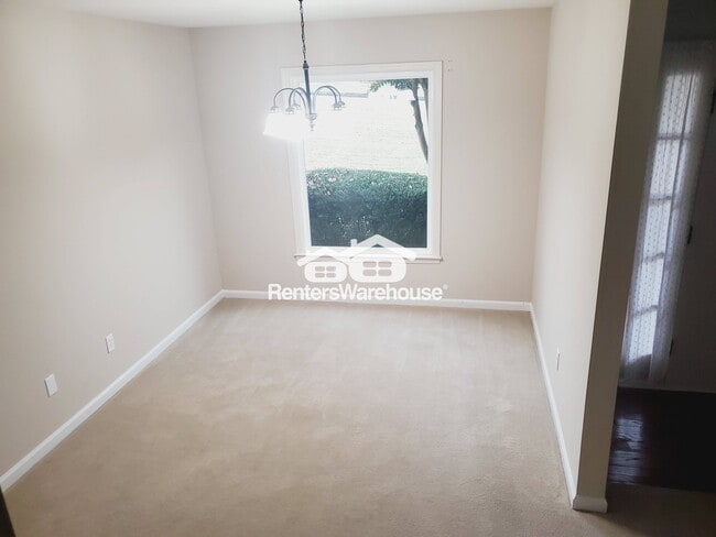 Photo - 141 Red Oak Ln