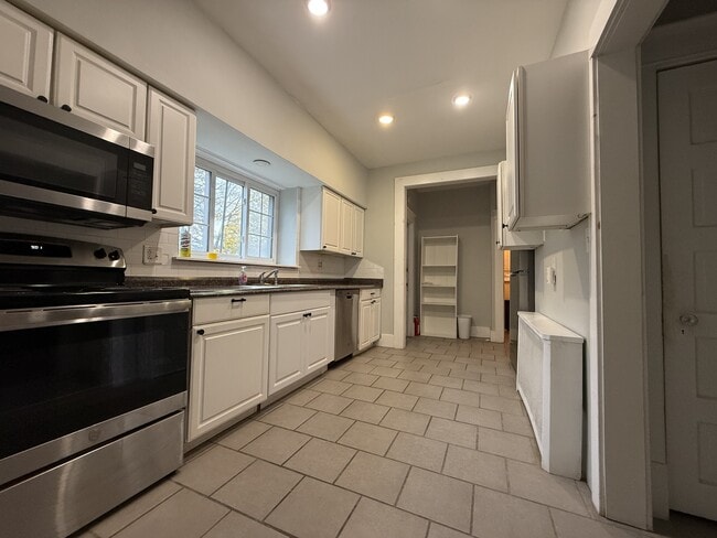 Photo - 49 S Allen St