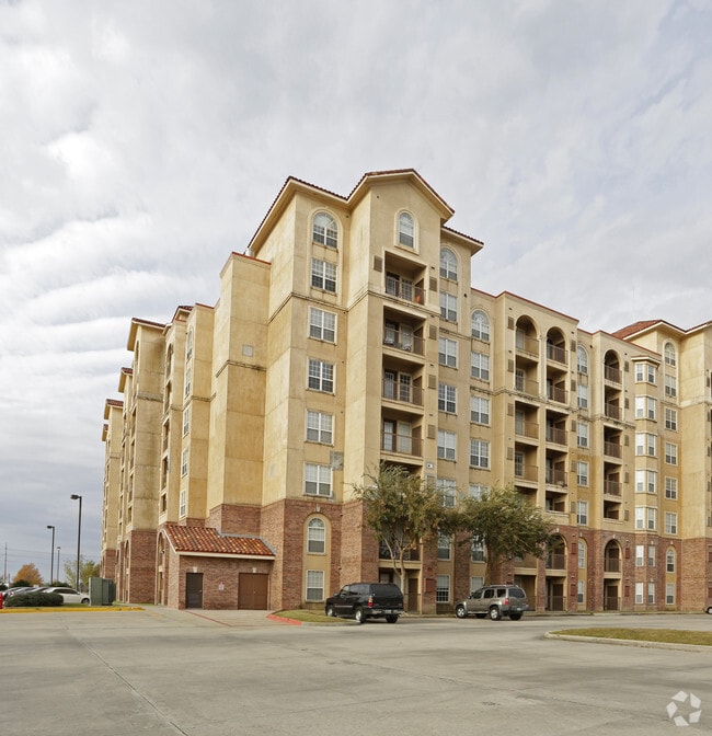Southgate Towers Apartments For Rent in Baton Rouge, LA