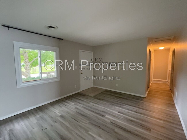 Photo - 1010 Chippewa Ln