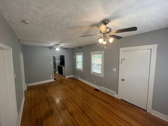 Photo - Huge Garage, Fenced Backyard, Laundry