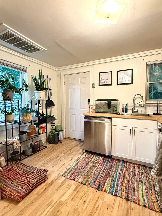 51 W Union St Unit 1
