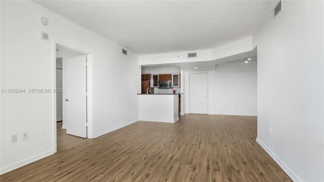 Photo - 18800 NE 29th Ave Unit 1012