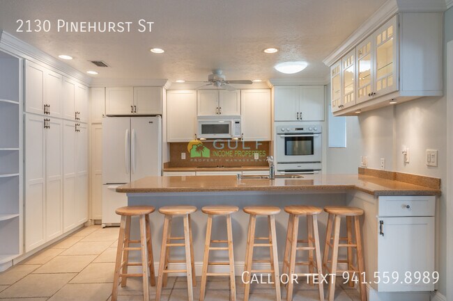 Photo - 2130 Pinehurst St