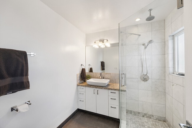 Photo - 11 24th Ave Unit 2