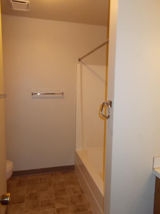 Photo - 321 Aristocrat Dr Unit 321 Aristocrat Apt A