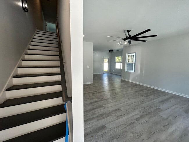 Photo - 2022 Trimble Rd Unit B