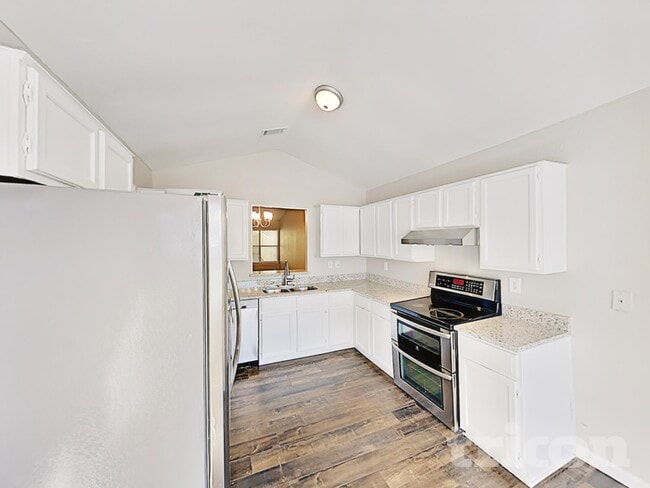 Photo - 1423 Ardmore Dr