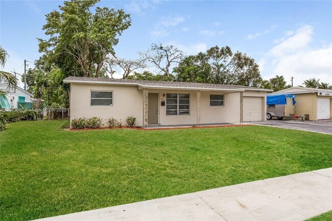 Building Photo - 5171 SW 6th St Rental