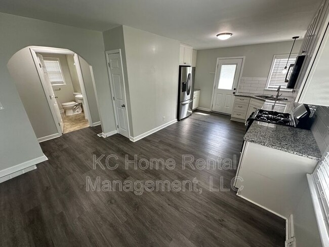 Photo - 10036 W 51st St House