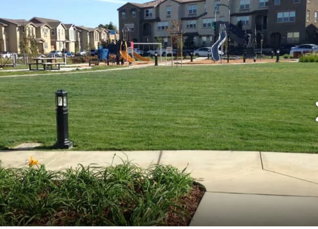 Building Photo - 1250 Gusty Lp