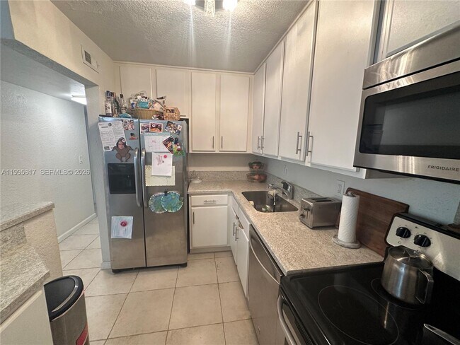 Photo - 7951 SW 104th St Unidad 209D