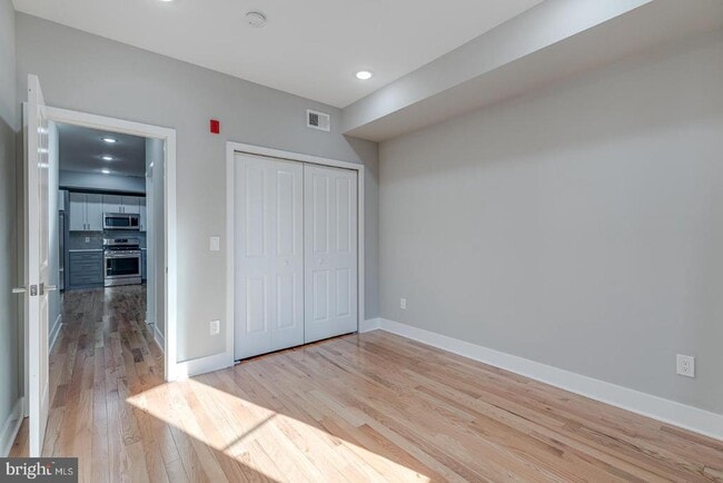 Photo - 2113 Master St