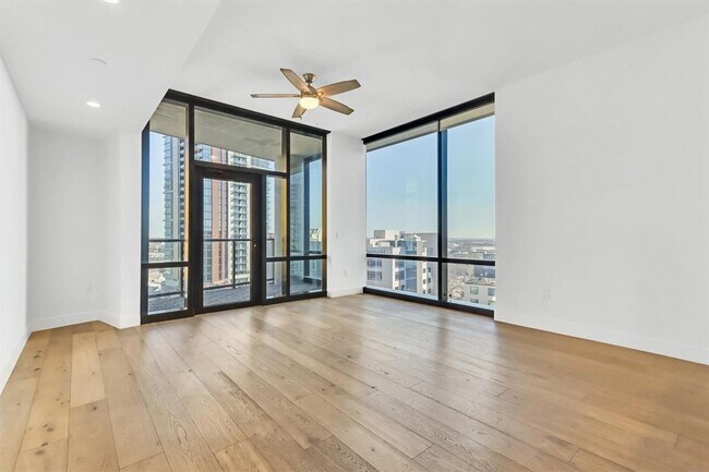 Photo - 70 Rainey St Unit 1607