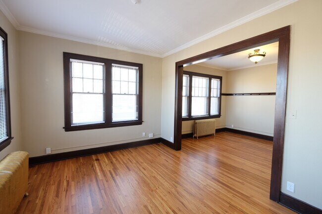 Photo - Snelling Villas