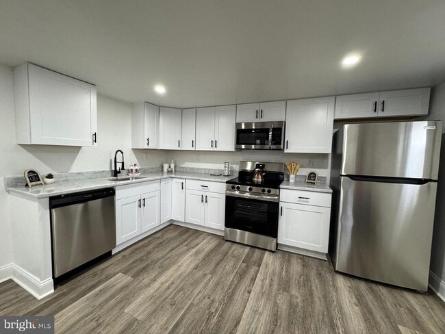 Building Photo - 5444 Vera Cruz Rd