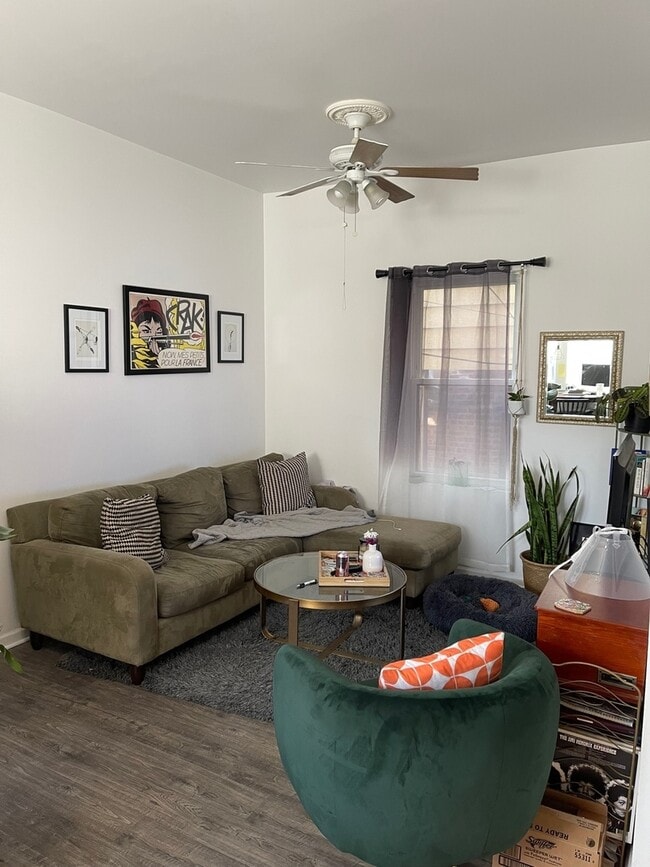 Photo - 912 N Ashland Ave Unit 2C